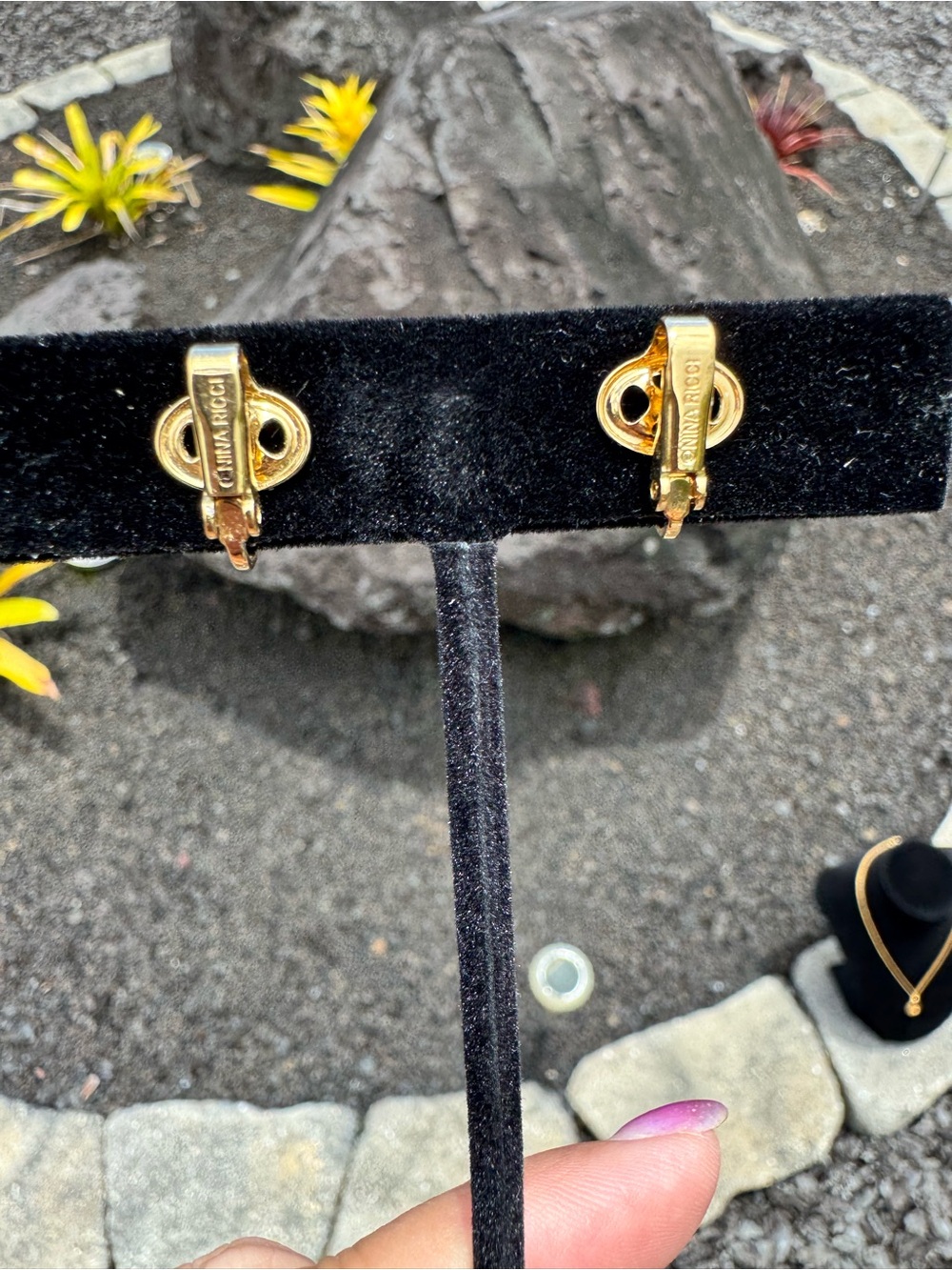 Nina Ricci Gold Tone Vintage Rhinestone Logo Clip-On Earrings - Picture 6 of 7